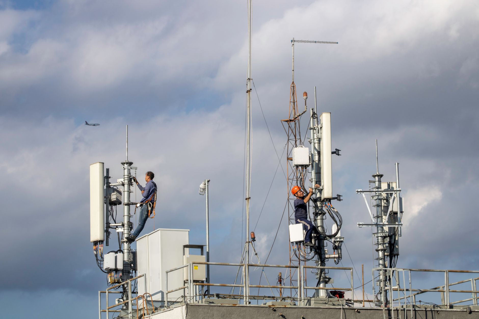 “This Changes Everything”: 6G Networks Promise Sustainable Urban Life (But Are You Ready for the Shift?)